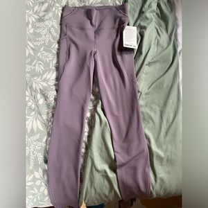 NWOT Lululemon Fast and Free HR Fleece Tights 23” size 6